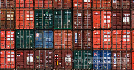 Kontenery magazynowe idealne do transportu towarów drogą morską kontenery budowlane